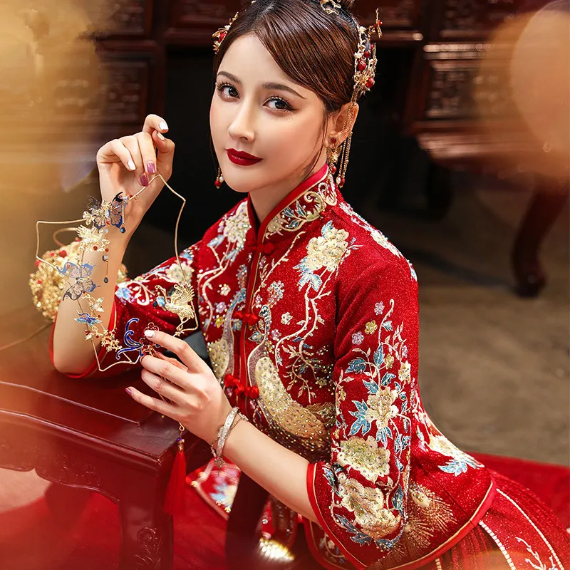 2023 Wedding Dress Chinese Style Xiuhe Tang Suit Sets Long Cheongsam Bridal Clothing China Women Qipao Bridal Gowns Plus Size