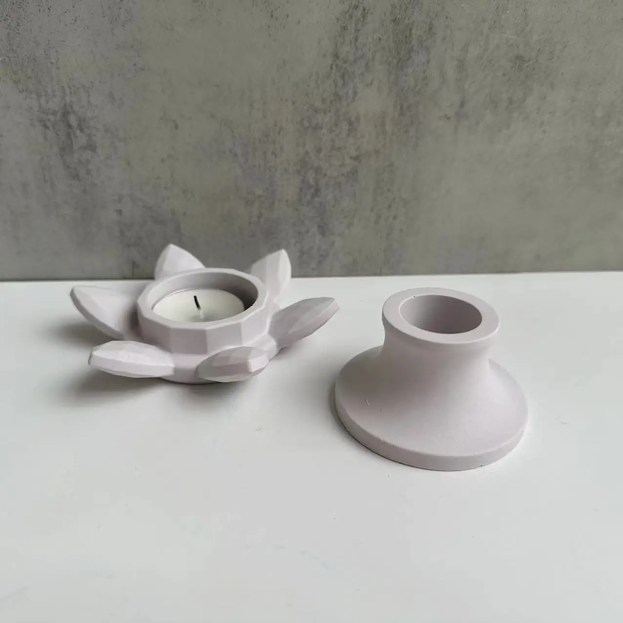 

Lotus Candle Holder Round Aroma Candle Holder Silicone Mold Thin Mirror Candle Holder Plaster Drip Mould for Concrete