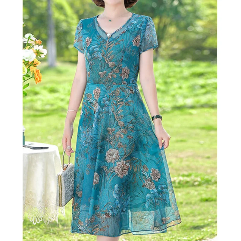 Шифоновое кружевное платье с коротким рукавом V-образным вырезом и цветочным