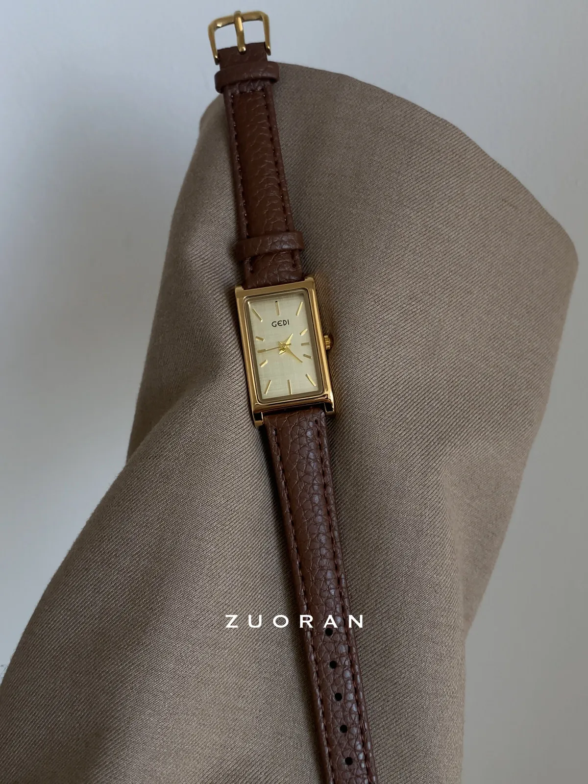 Фото Новинка 2026 года: роскошные прямоугольные женские кварцевые часы с кожаным ремешком в стиле ретро, изысканный подарок №3