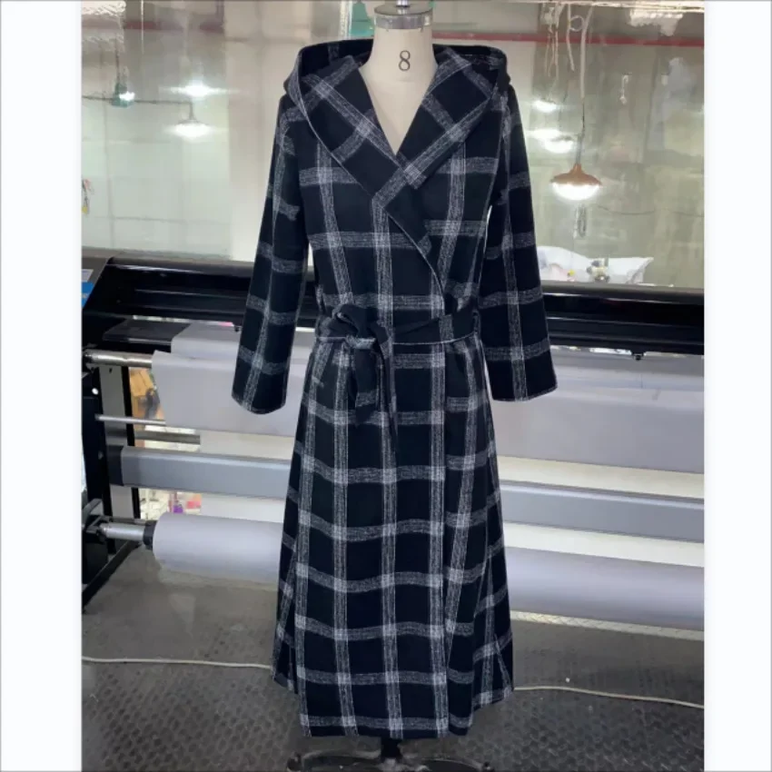 

2023 New Women's Hooded Woolen Coat Printed Temperament Warm Long Coat Women