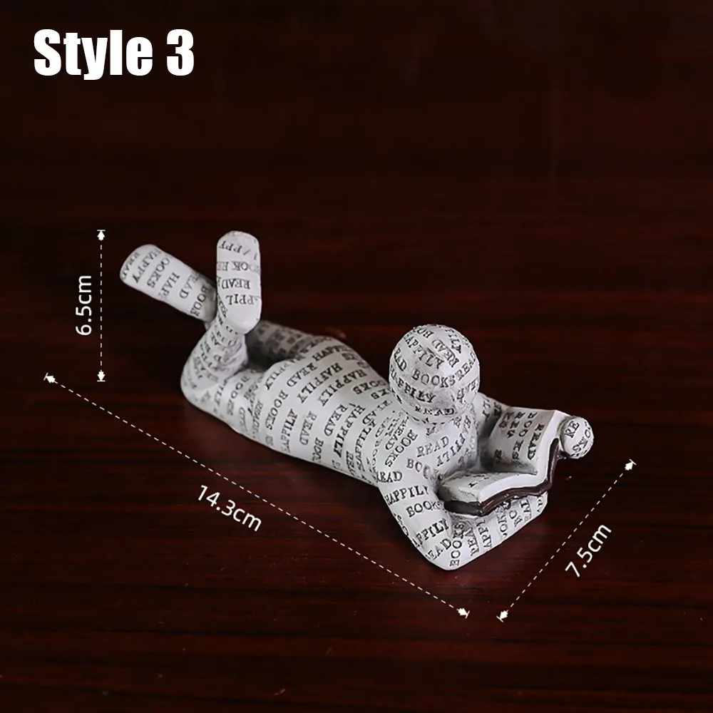 

Фигурка читающей женщины из смолы