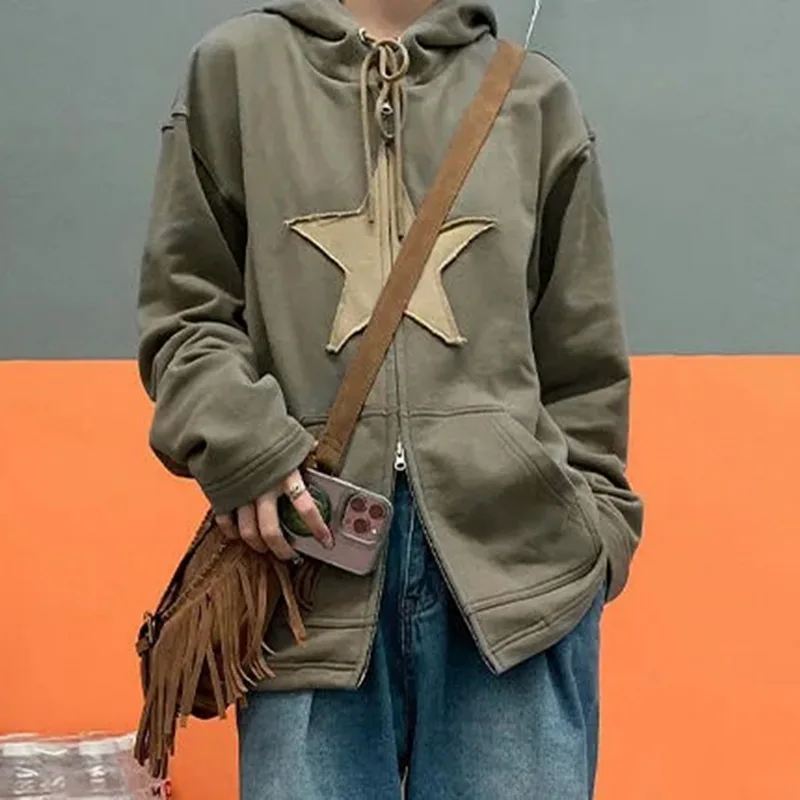 Толстовка Женская хлопковая свободного покроя в стиле хип-хоп с нашивкой виде