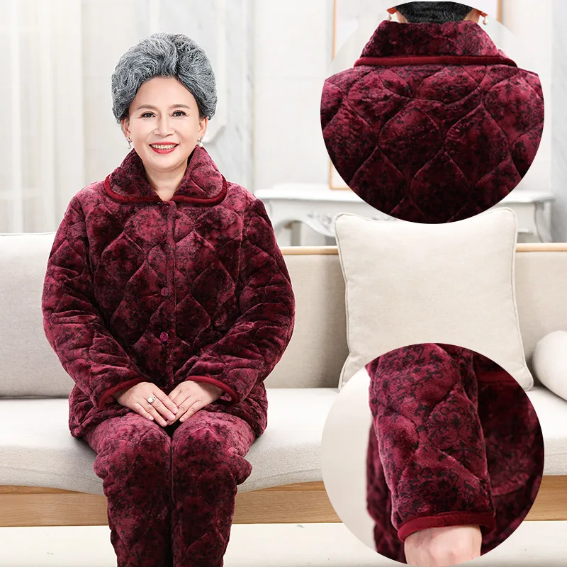 Winter middle-aged and elderly grandma's pajamas with extra-large three-layer padded quilted padded mink velvet home clothes.