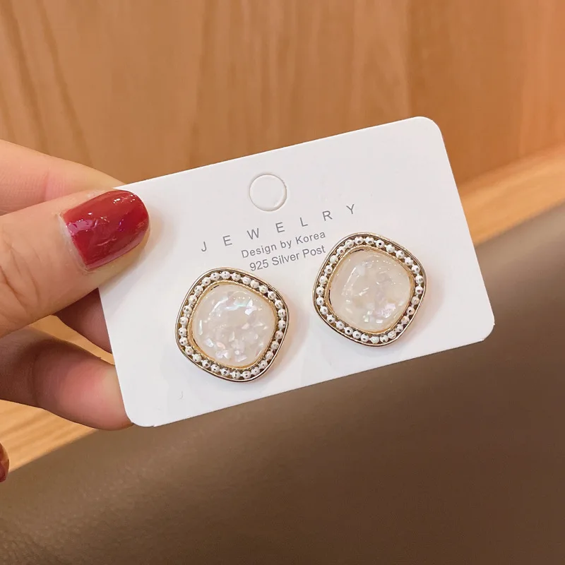 Модные Геометрические Квадратные серьги-гвоздики для женщин простые белые