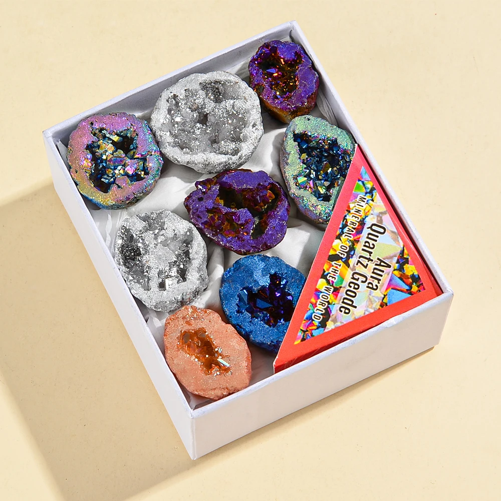 

Набор из 8 натуральных кристаллов с титановым покрытием