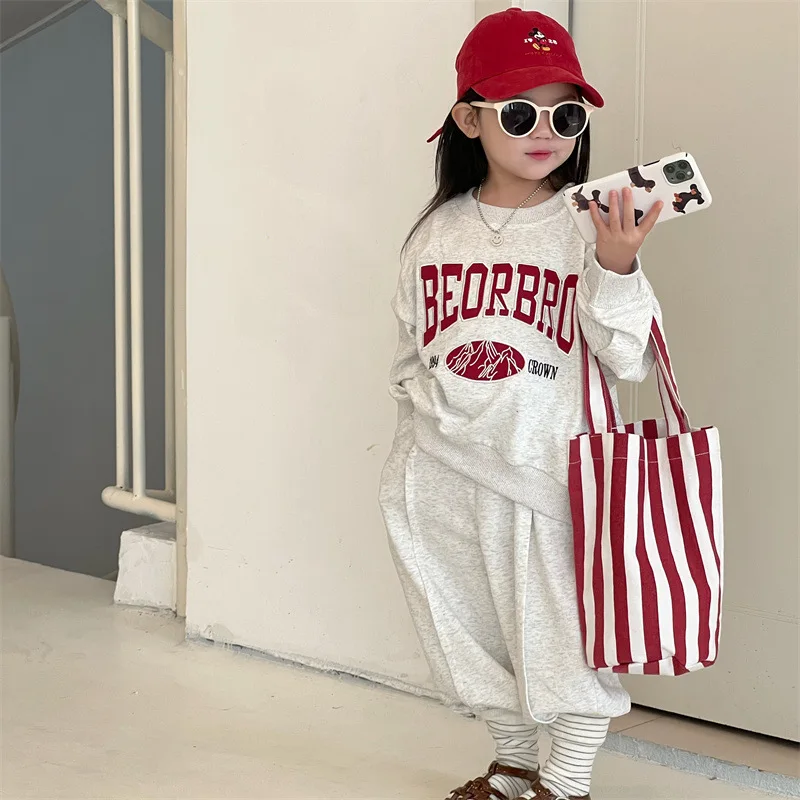 

+ 2-7 Детский костюм с вышивкой для девочек, новинка 2023 года, комплект брюк, одежда, Весенняя Корейская защита с надписью