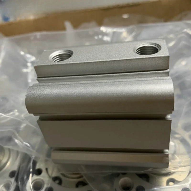 Цилиндр CDQ2A40-10DZ/20DZ/30DZ/40DZ/50DZ/75DZ/100DZ