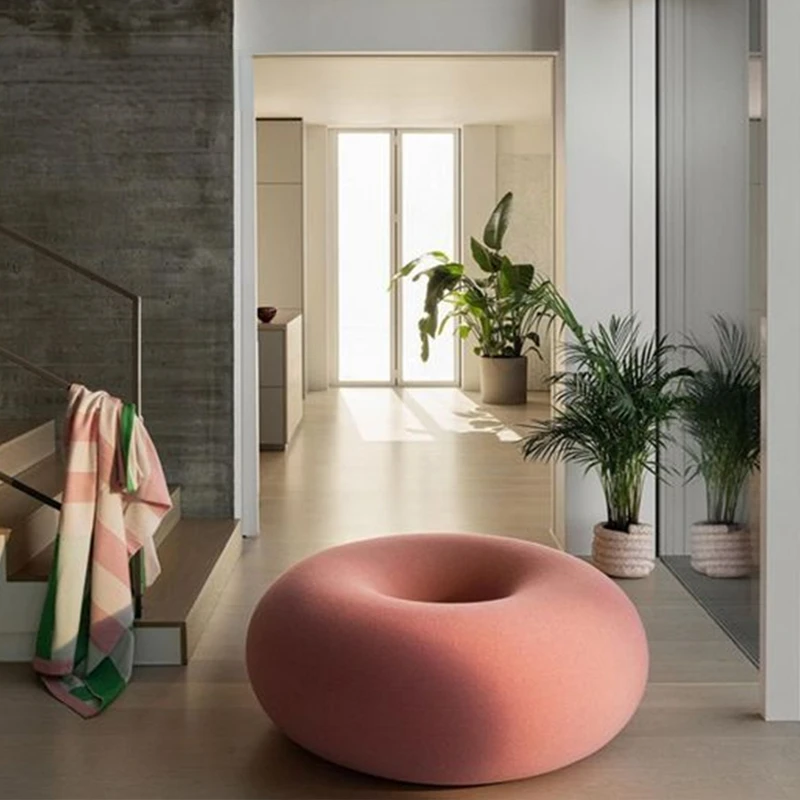 

Скандинавский дизайнерский стул Xiaohongshu для гостиной с пончиком, Рекомендуемая Реплика, креативная детская художественная домашняя низкая ...