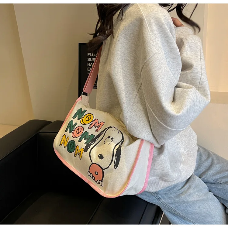 Фото Модная Наплечная Сумка с принтом Snoopy, седельная сумка, Студенческая классная универсальная сумка через плечо с японской девушкой, мультяшная вместительная сумка №3