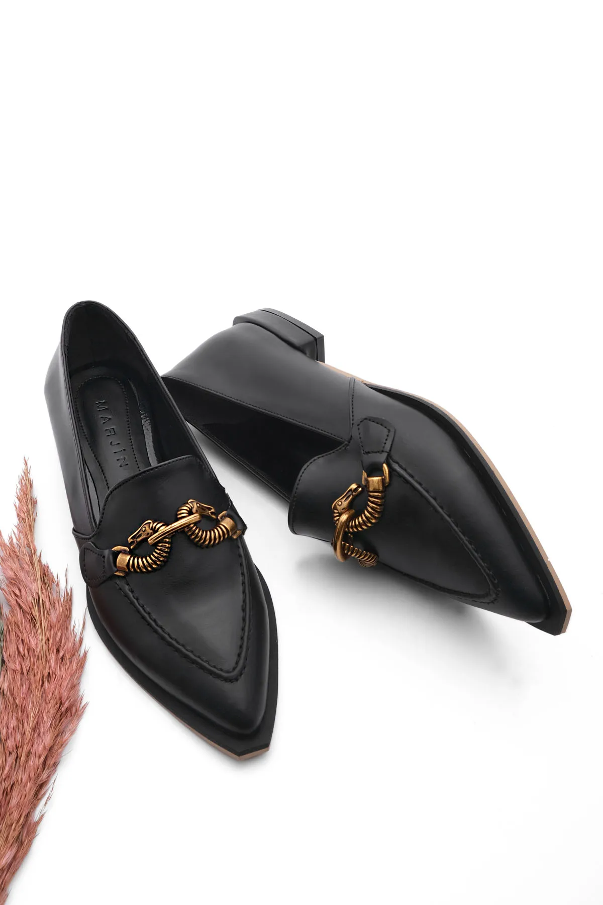 

Лоферы женские с заостренным носком, на цепочке, мужская обувь, лето 2022, новый сезон, модная летняя обувь Marjin Tolira