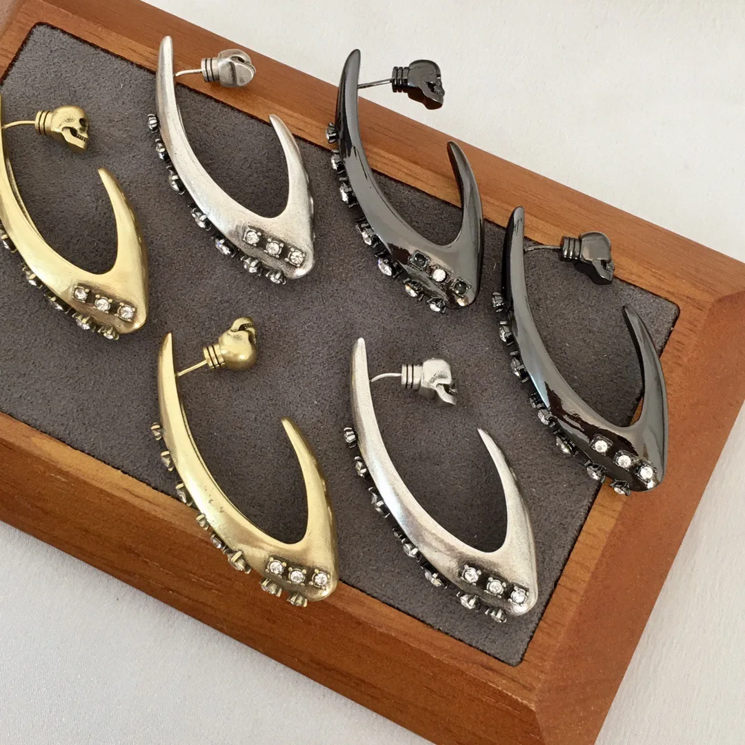 Серьги-кольца с фианитами женские стильные ювелирные украшения в готическом