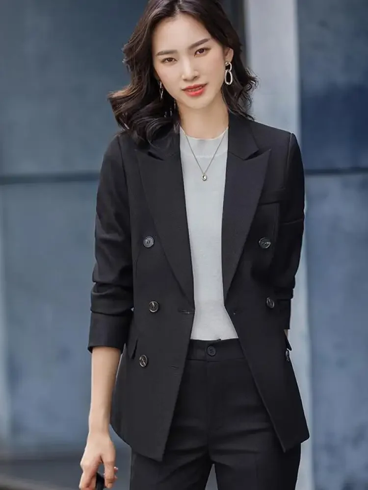 Рисунок 5 - Корейский модный деловой костюм для женщин