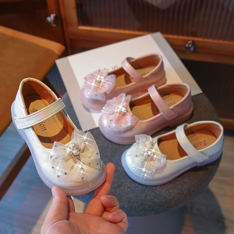 

Princess Mary Jane 2022 Kids Fashion Lace Bow with Pearls Girls Dress Shoes for Party Wedding Shows Shine Child Flats Spring New