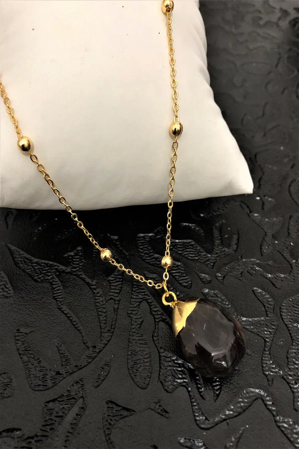 

Женское ожерелье ручной работы с золотым камнем яшмы 22 карата Tkrb21