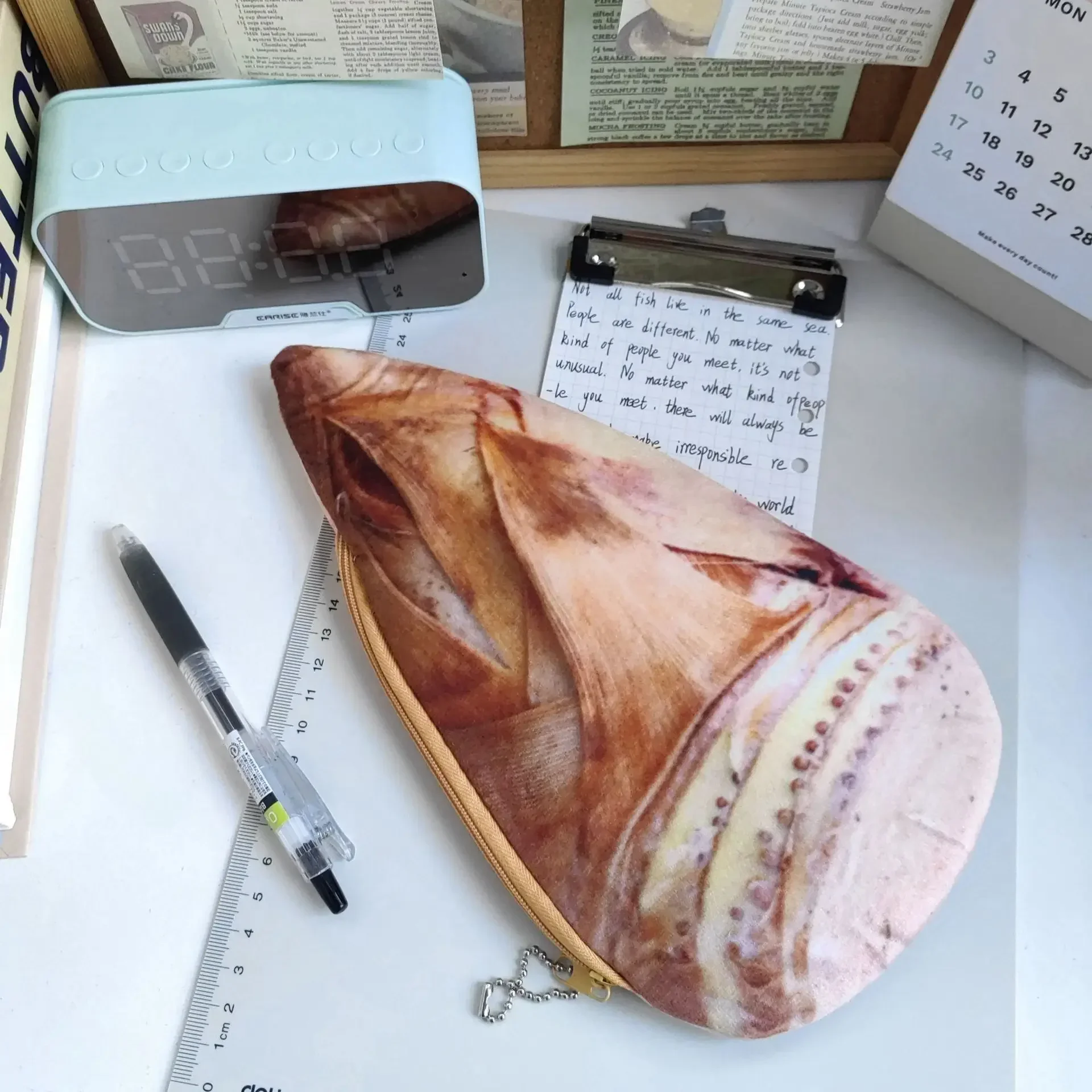 

MOONBIFFY Плюшевый пенал-овощ