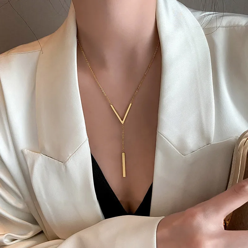 Купи Makersland Stainless Steel Necklaces For Women V-Shaped Long Sexy Clavicle Chain Necklace Lady & Girl Fashion Jewelry Wholesale за 94 рублей в магазине AliExpress