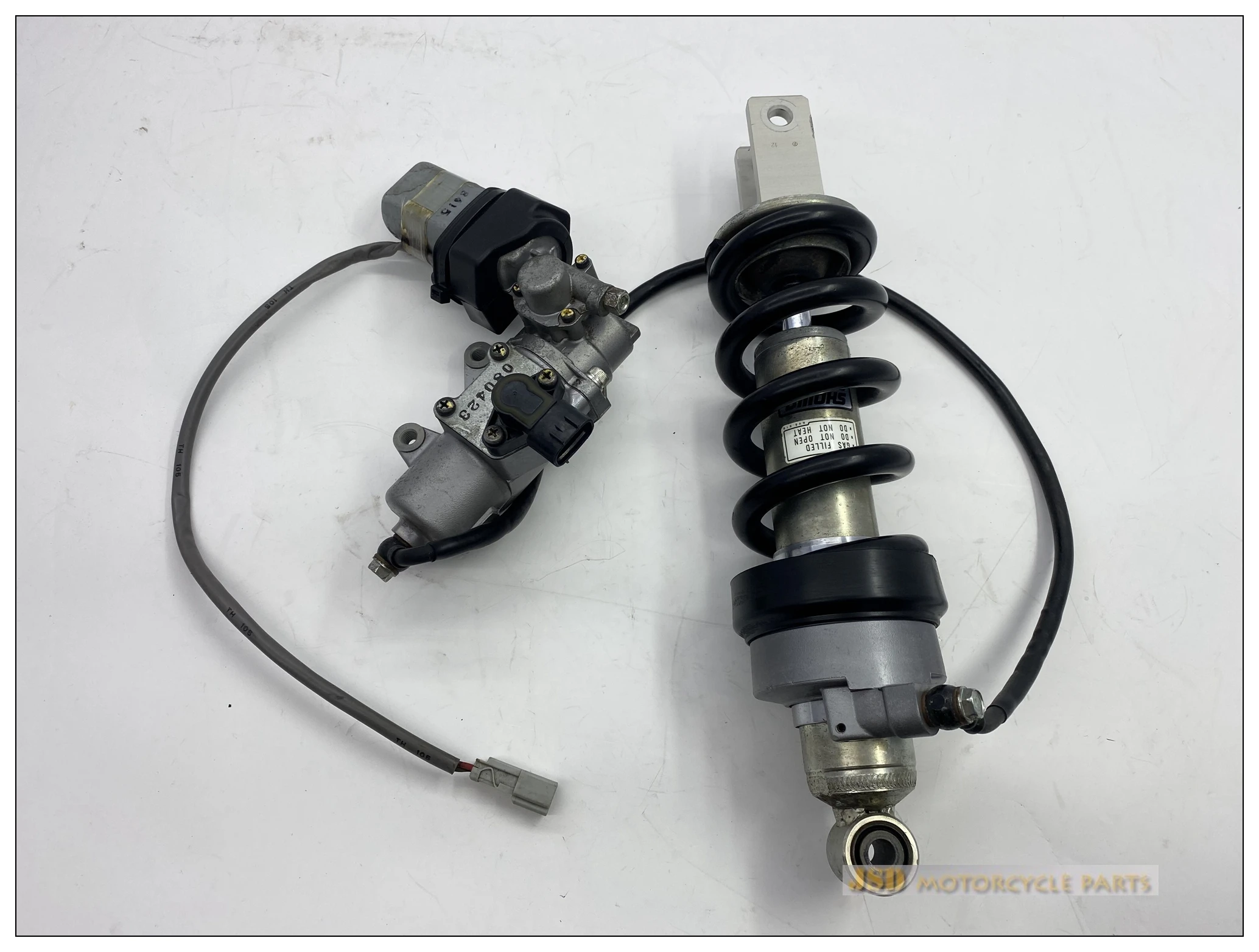 

Applicable to Jinyi gl1800 original shock absorber / rear shock absorber after vehicle disassembly from 2001 to 2017