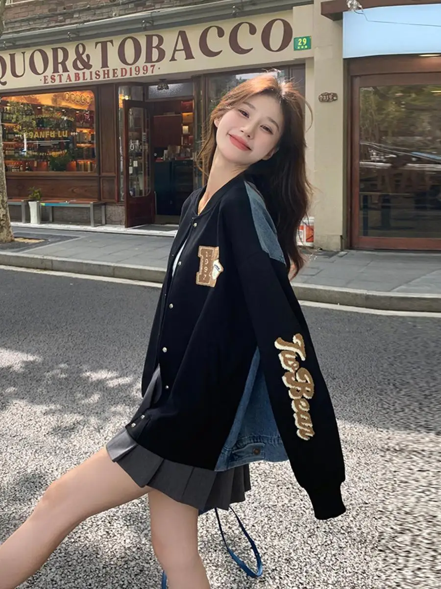 Бейсбольная форма с черными буквами верхняя одежда женская весна и осень 2024