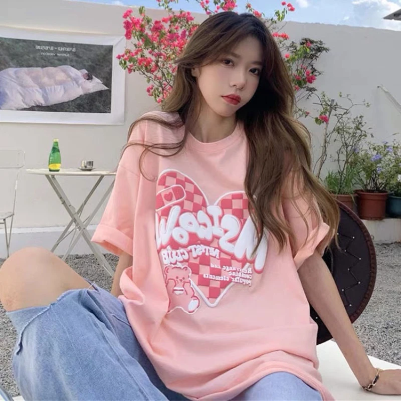 

Новинка лета 2022, футболка в шахматную клетку с любовным медведем, Корейская версия, свободные универсальные Топы с коротким рукавом в стиле ...