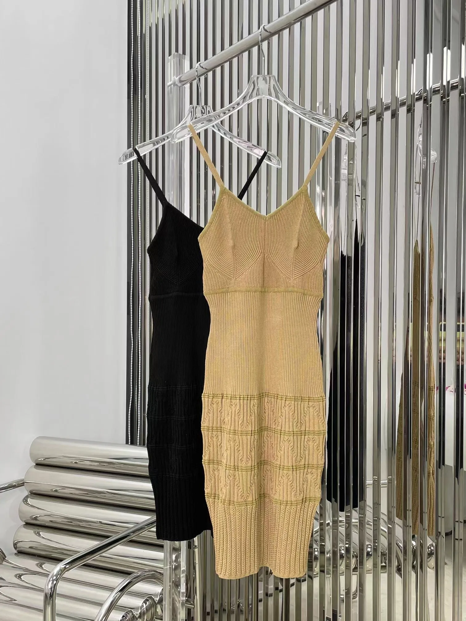 

2023 Spring New Temperament Sexy Spaghetti Strap V-Neck Stretch Slim Package Hip Knitted Dress Women