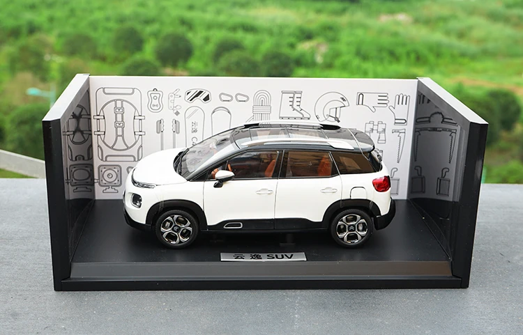 

Модель внедорожника Aircross C4 1/18, литые игрушки из сплава для мальчиков, детские игрушки