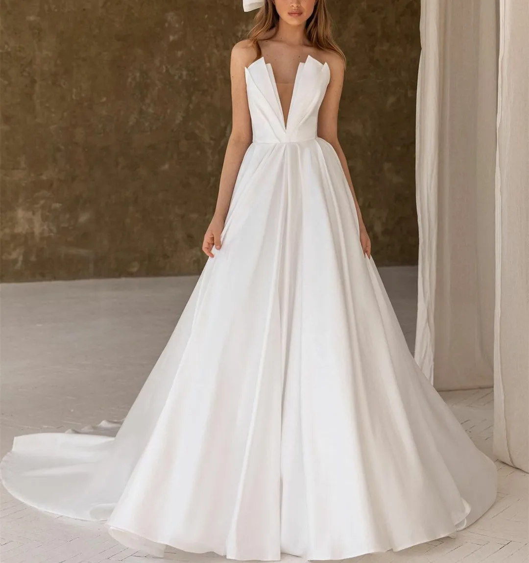 

Long Scalloped Satin Ivory Wedding Dresses With Pockets A-Line Pleated Sweep Train Bridal Dress Vestido de Noiva for Women