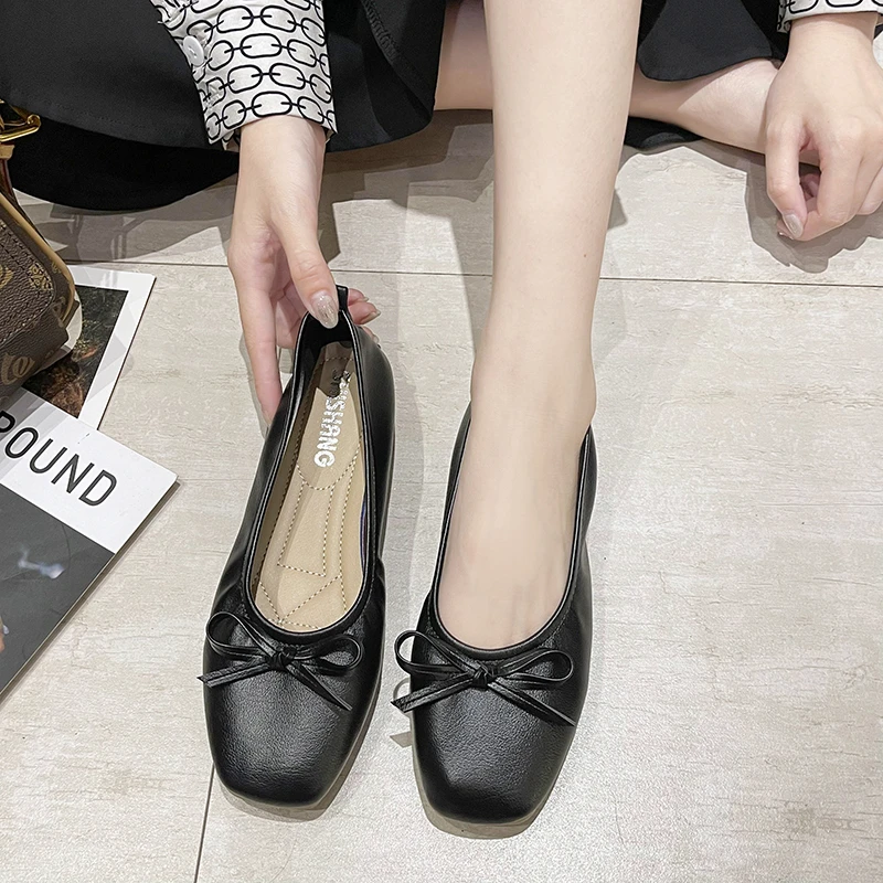 Осенние балетки с круглым носком однотонные женские туфли без шнуровки