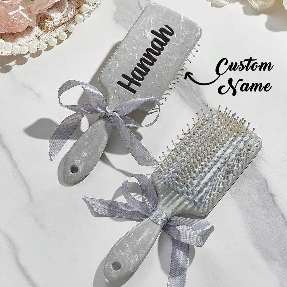 

Персонализированная деревянная расческа AUERHAHN