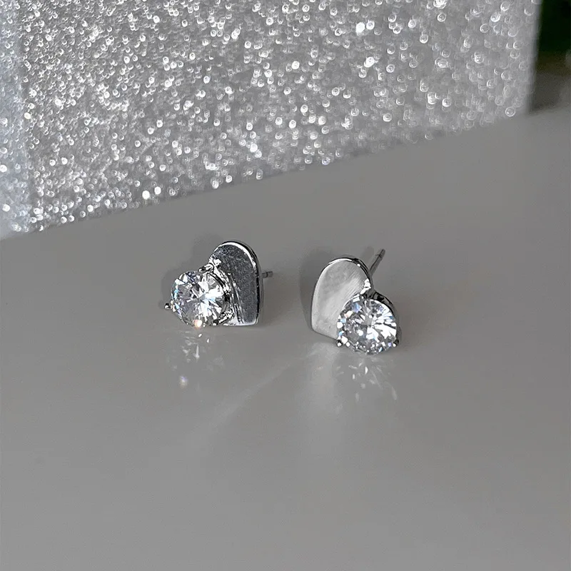 

New Micro Inlay Love Heart Earrings Simple Cute Heart Stud Earrings For Women Girls Party Wedding Jewelry Gifts