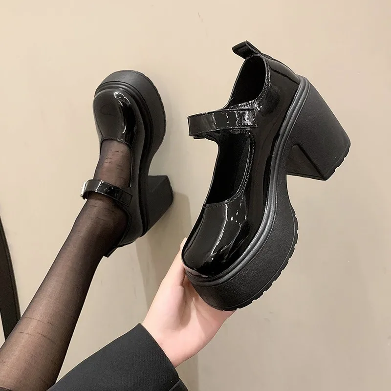 

Туфли-лодочки женские на массивной платформе, высокий каблук, ремешок с пряжкой, обувь в готическом стиле, черные