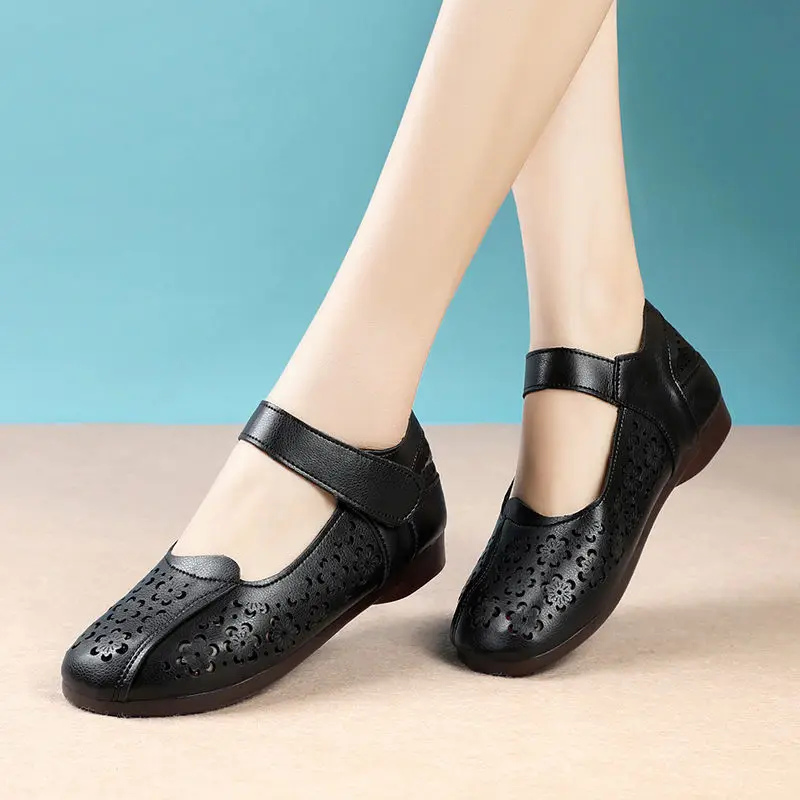 

Сандалии женские ажурные, мягкие босоножки на плоской подошве, дышащие однотонные, повседневная обувь с ремешком с пряжкой, на лето