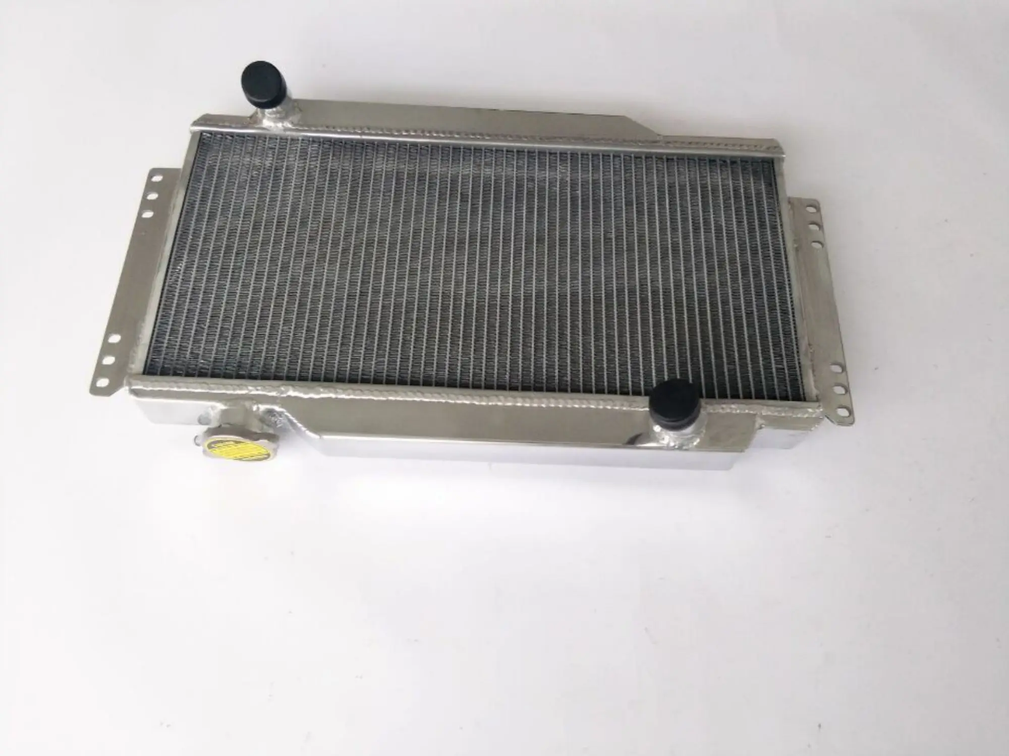 Для алюминиевого радиатора Triumph Spitfire типа 1975 1977 76