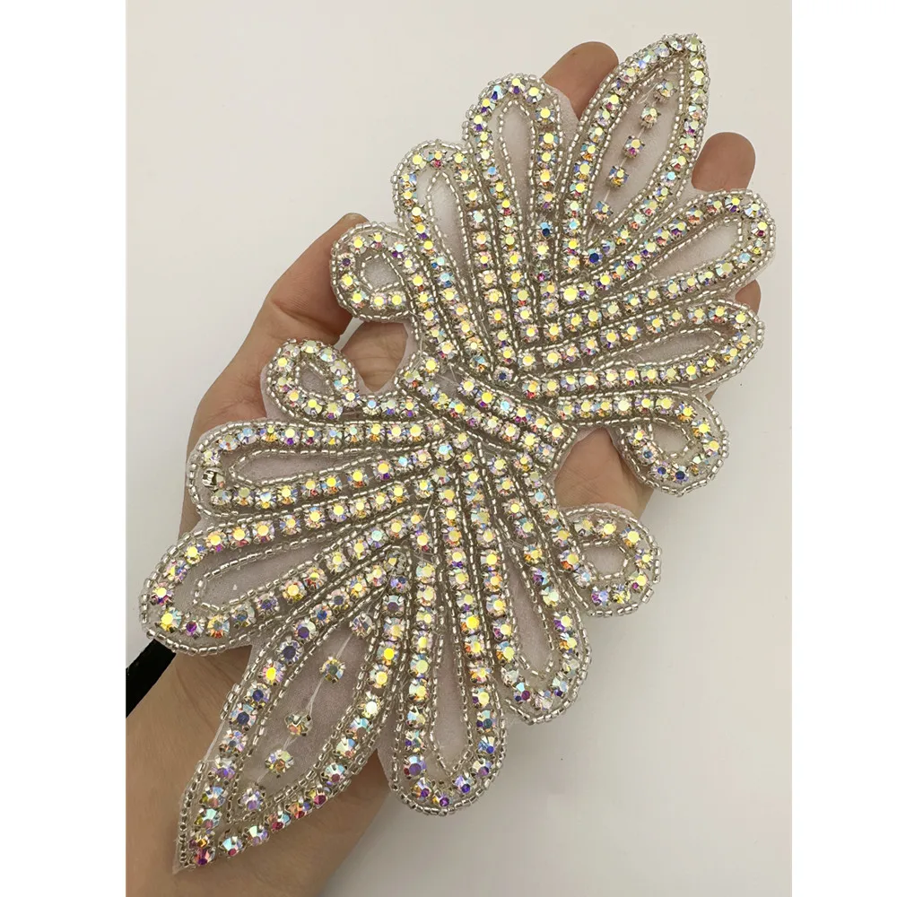 Золотистые/серебристые разноцветные патчи