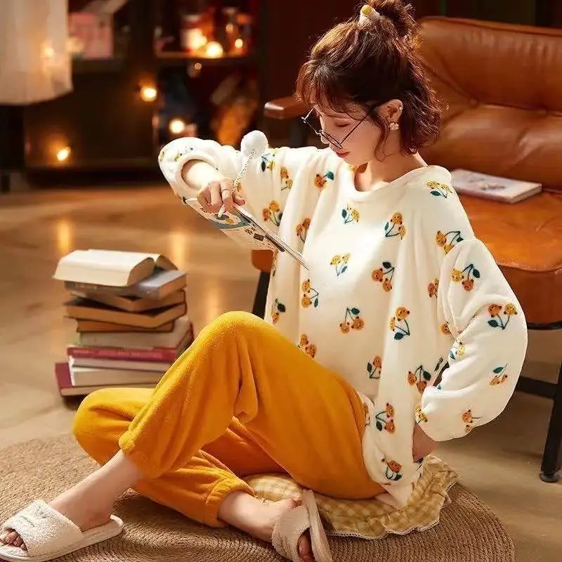 

New Winter Flannel Warm Pajamas Women Long Sleeve Home Suit Ladies Sleepwear Cartoon Velvet Pajama Set Thicken Feminino Pyjamas