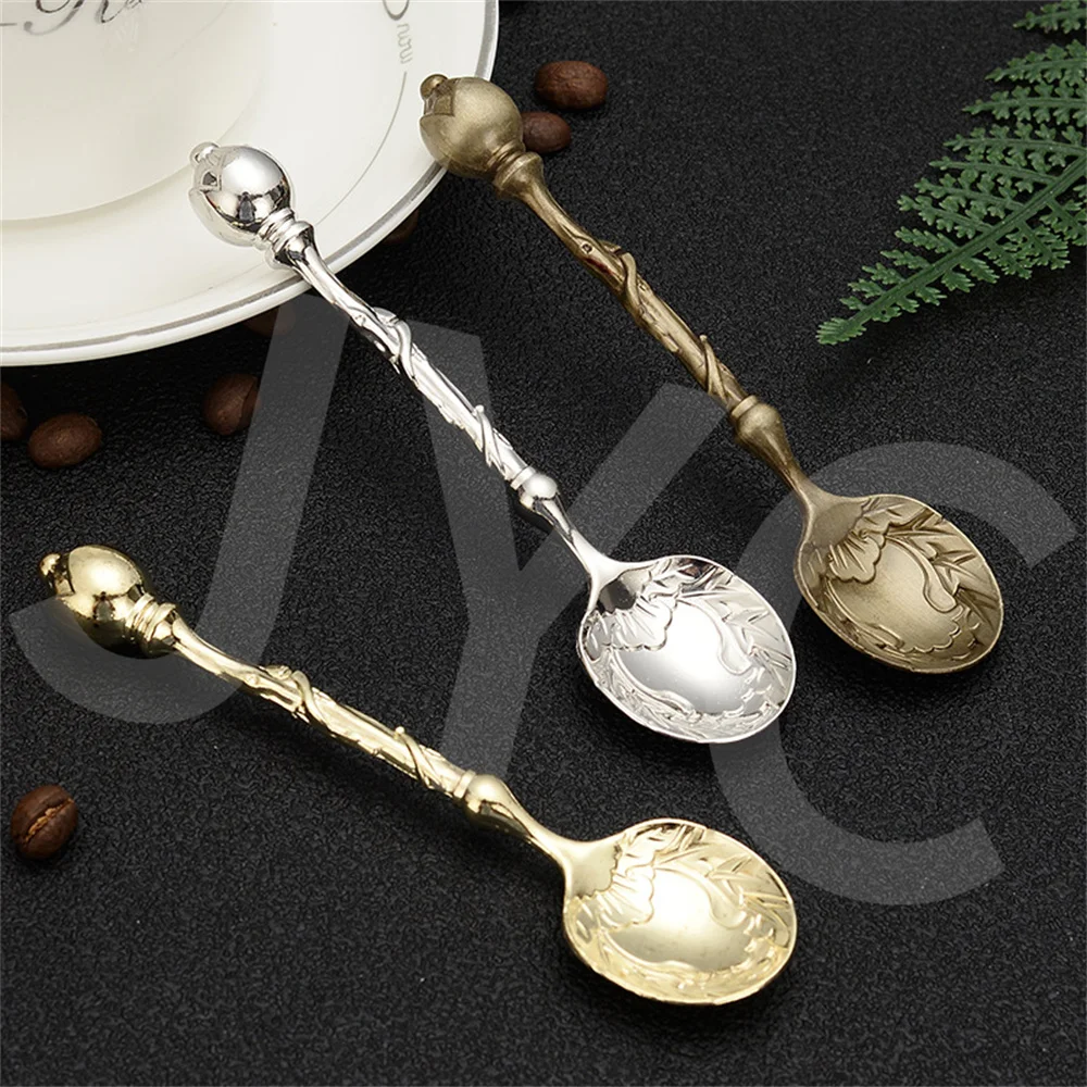 

Easy Cleaning Kitchen Tableware Retro Style One-piece Molding Design Dessert Spoons Curved Handle Design Cake Coffee Spoon