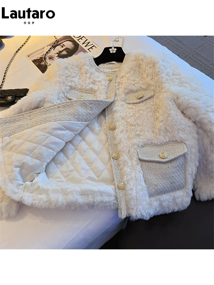 

Lautaro зимнее короткое белое утолщенное теплое лоскутное пальто из искусственного меха женская роскошная элегантная пушистая куртка с длинн...