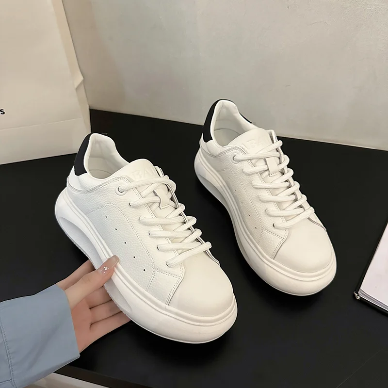 

White Sneakers Women Autumn Breathable Comfortable Outdoor Walk Chunky Lace-Up Walking Shoes Designer Sneakers for Women