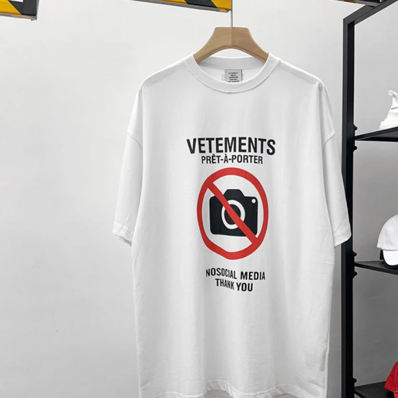 

VETEMENTS Black T-Shirt Logo Print Oversized Men Women 1:1 High Quality Vetements Cotton Short Sleeves