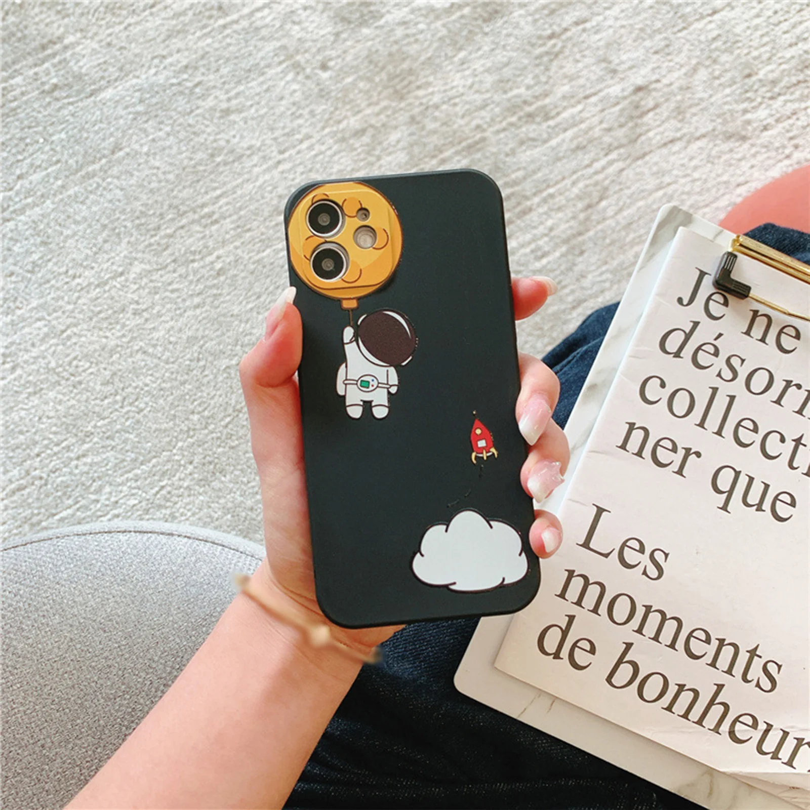 

For iPhone 14 Pro Max Matte Case Cute Simple Astronaut Back Case Protective for iPhone 14 Plus Funda Shockproof Phone Cover New