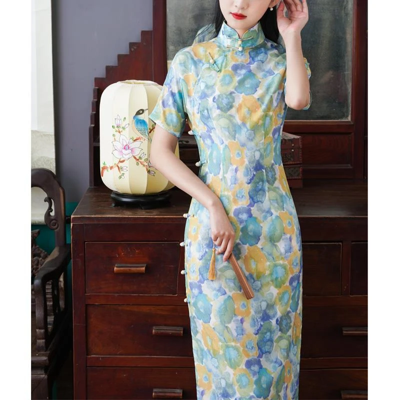 

New Female Elegant Cheongsam Retro Temperament Young Girls Dress Improved Qipao Modern Women Chinese Traditional Dress2022