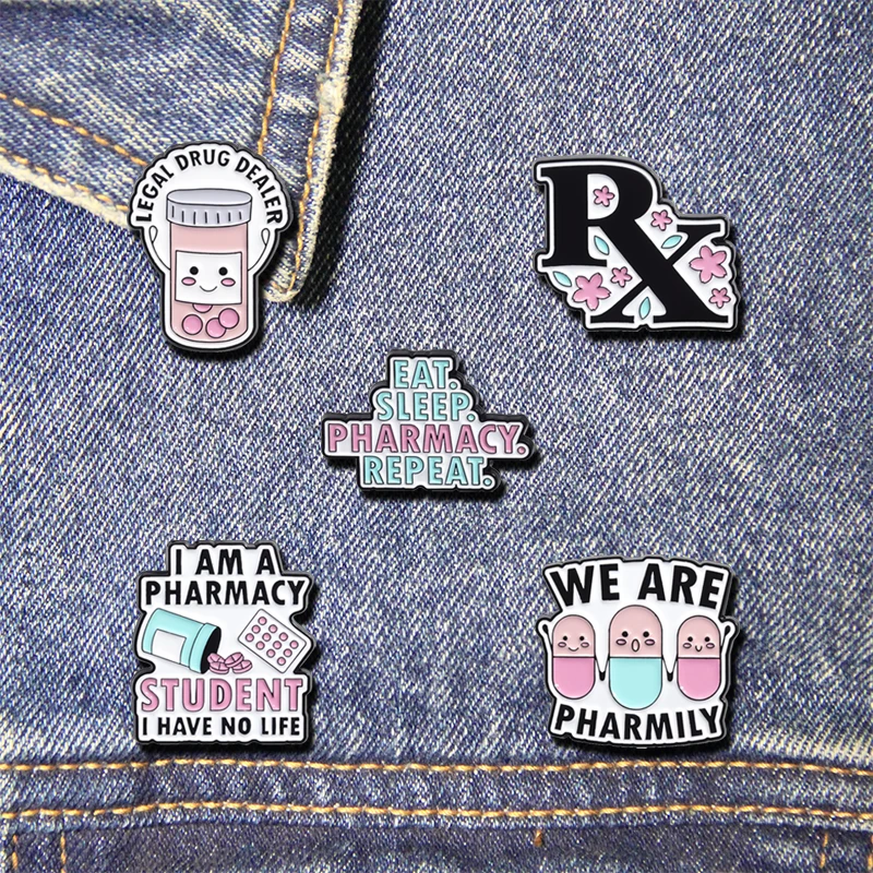 Эмалированная брошь в виде таблеток