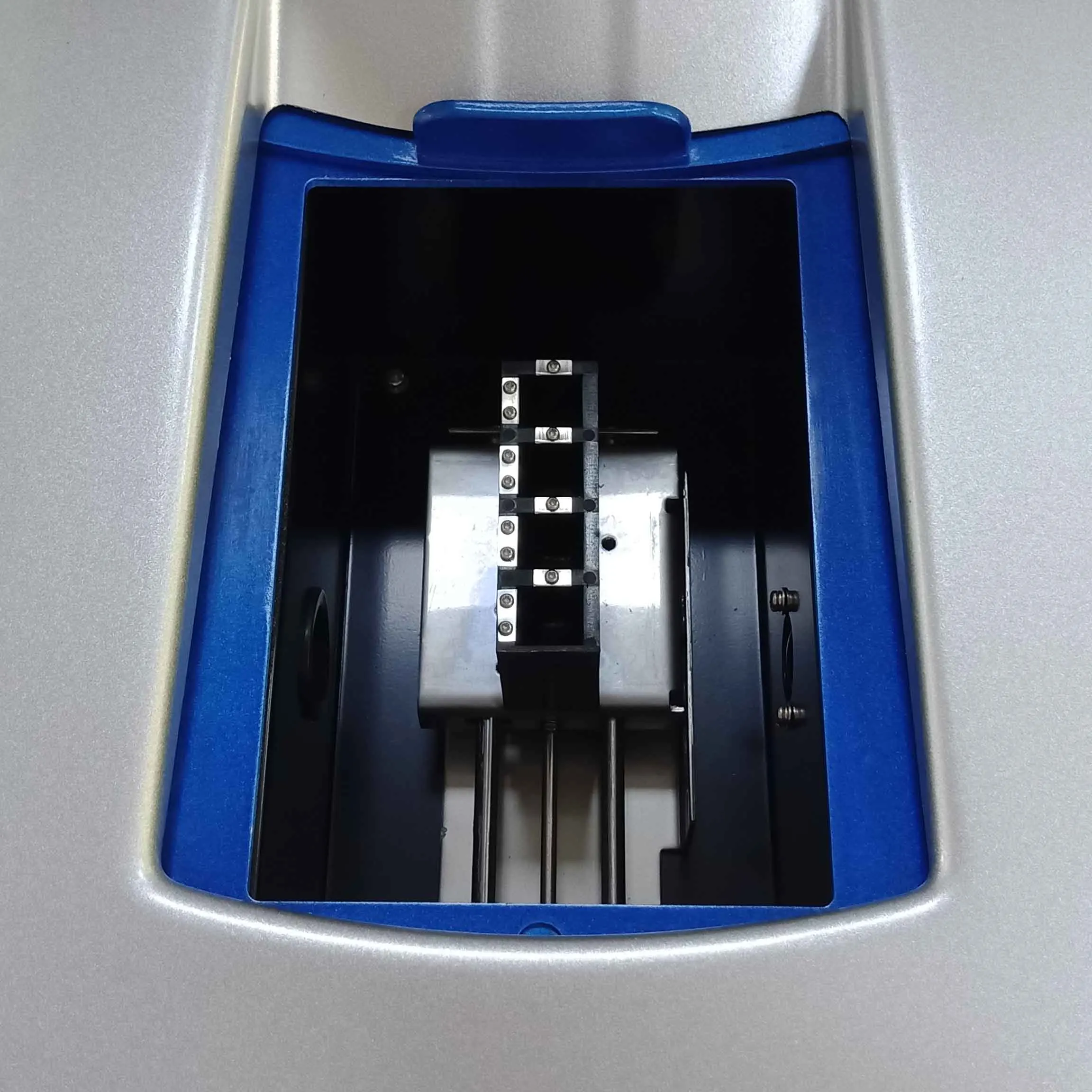 Drawell DU-8600RN Разделенный луч 190-1100 нм UV VIS Сканирующий спектрофотометр Лабораторный