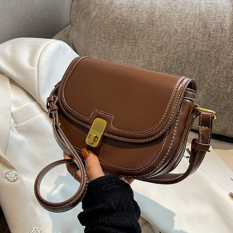 

Модная Маленькая женская сумка нишевого дизайна в стиле ретро, новинка осень/зима 2022, популярная нишевая сумка-мессенджер, сумка на плечо, квадратная сумка для подмышек