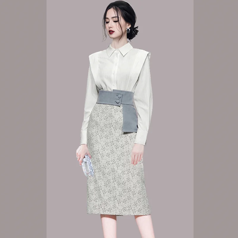 

Осенний Новый Модный темпераментный костюм из двух предметов с поясом, белая полосатая рубашка с длинным рукавом + Ретро-юбка с принтом, праздвечерние чный комплект D955