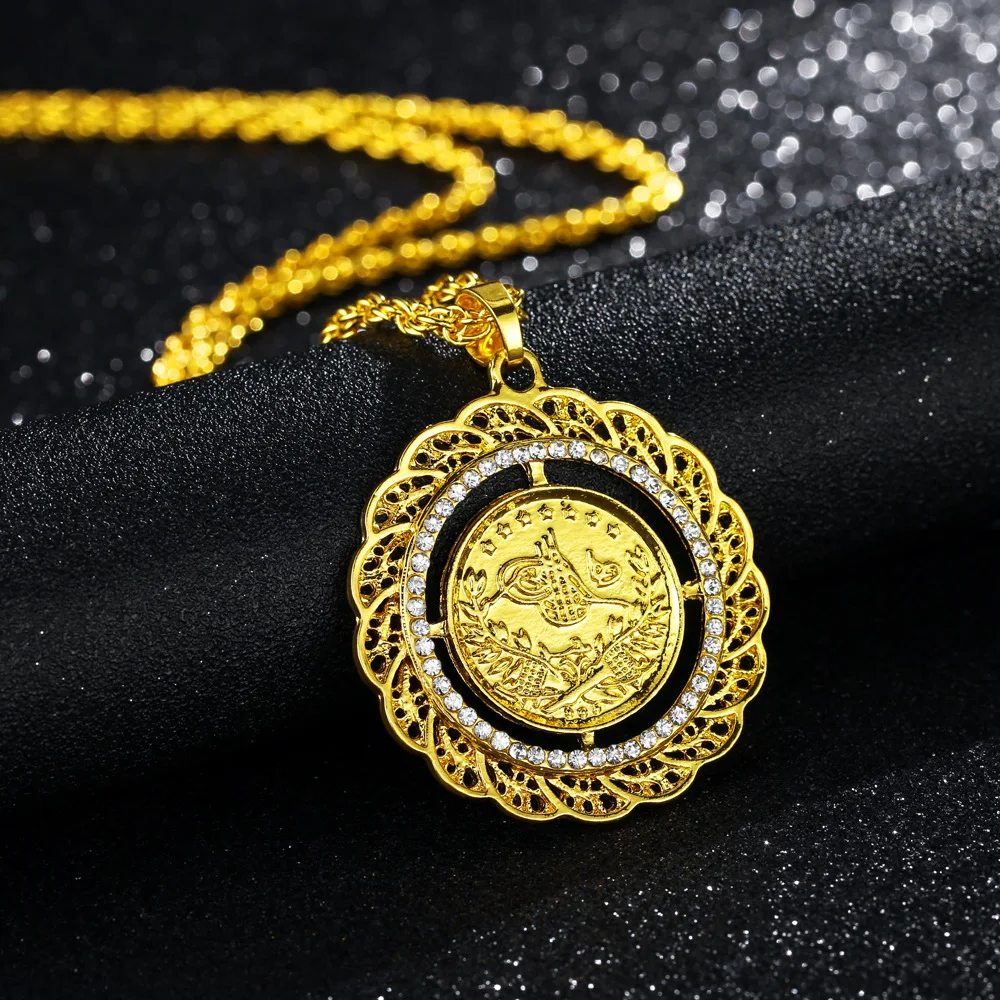 

New Explosive Fashion Trend Ladies Necklace Pendant Light Luxury Fashion Trend Niche Hip Hop Pendant Necklace Gift