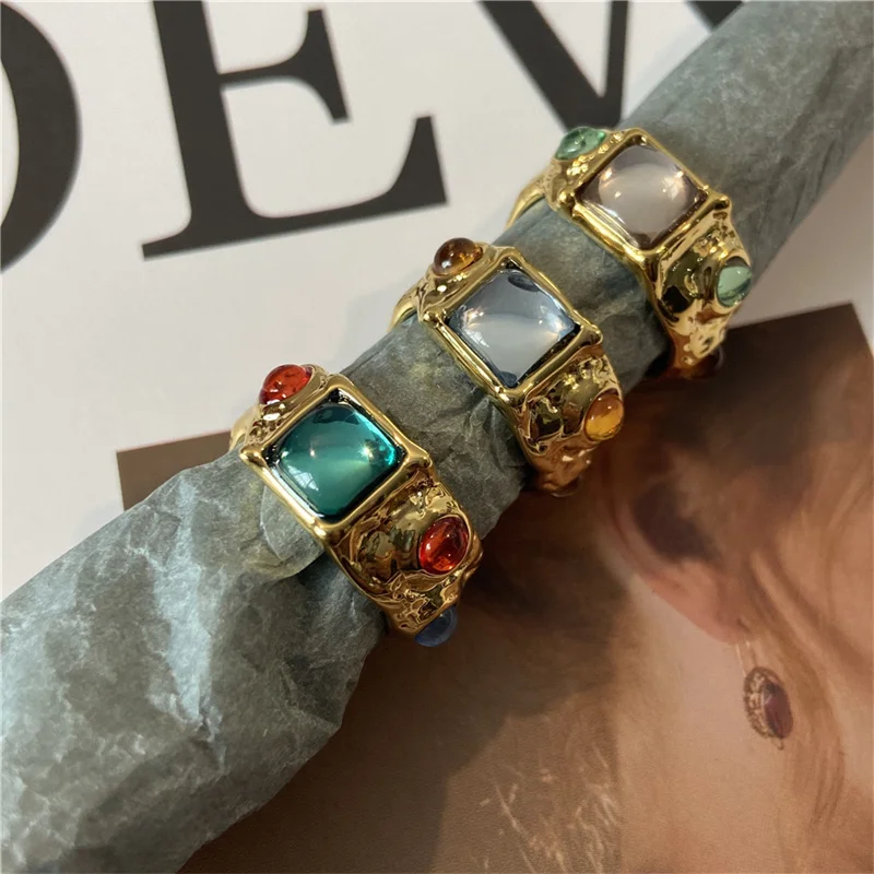 

Niche Mondo Retro Gemstone Inlaid Ring Light Luxury High Court Style Gold Color Index Finger Ins Fashion All-Match Jewelry Gift