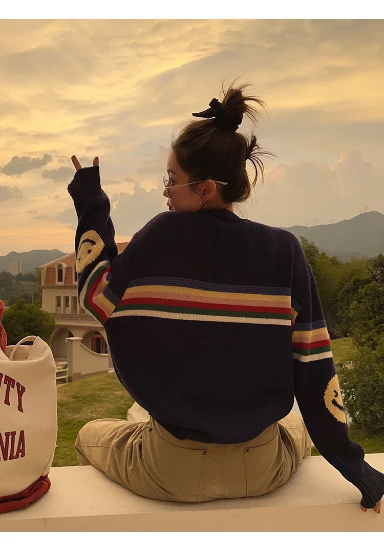 Свитера с круглым вырезом в радужную полоску похожие на элафине женские вязаные