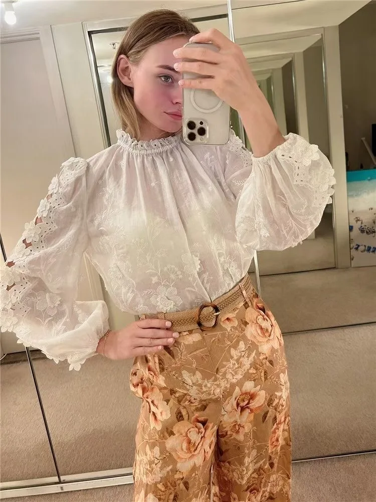 

Women Lantern Long Sleeve White Ramie 3D Flower Appliques Top Blouse