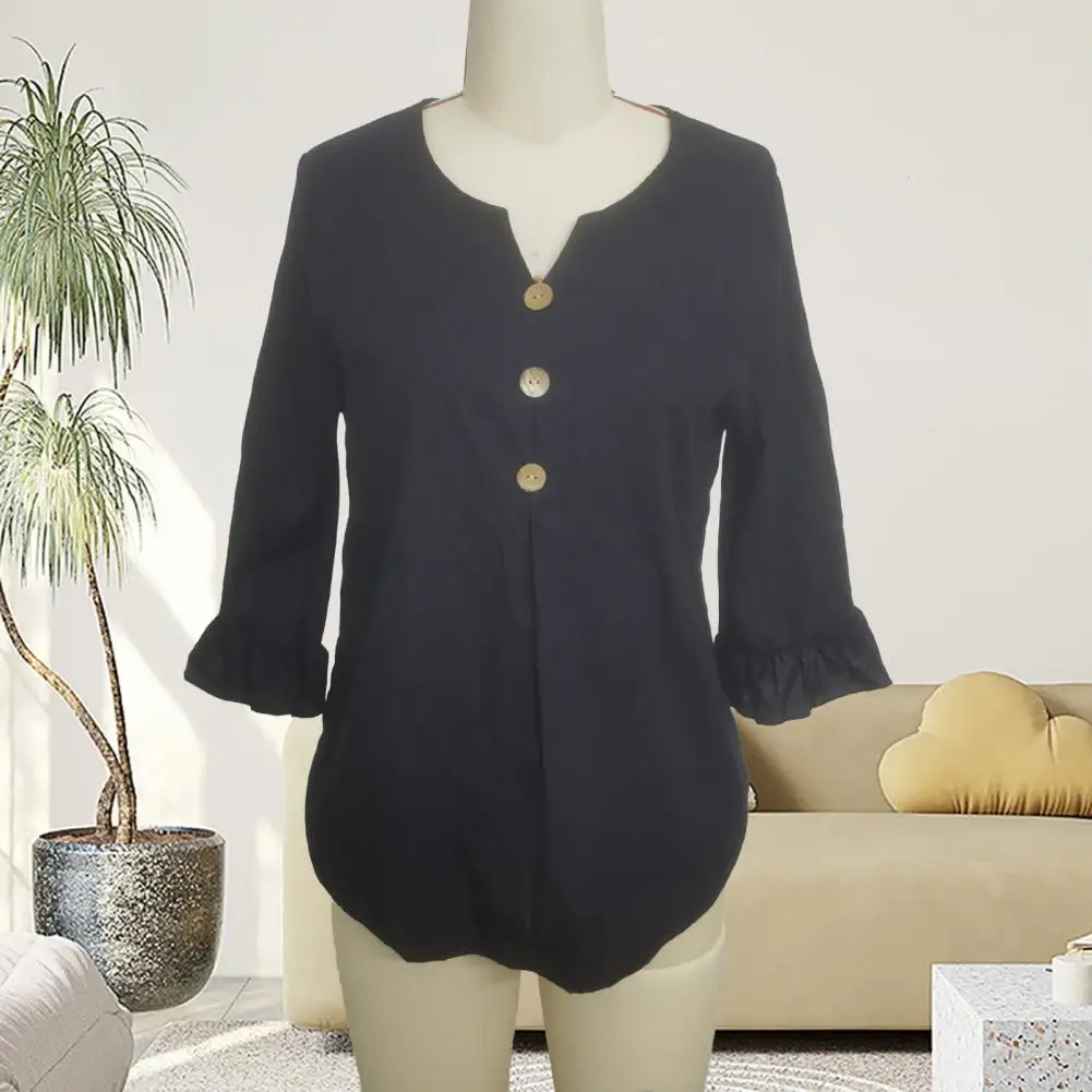Фото Новые летние женские футболки с V-образным вырезом, блузки с рукавом 3/4 и пуговицами, повседневные однотонные свободные топы, женские оверсайз рубашки №3